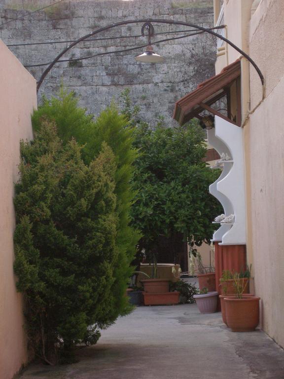 Georgia Old Town Apartments Rhodes City Екстер'єр фото
